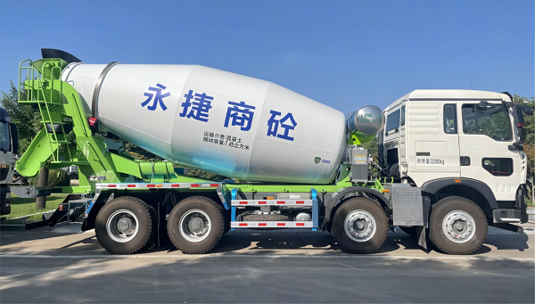 【發(fā)車(chē)新聞】重汽&凌宇攪拌車(chē)交付客戶！